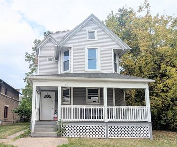 869 Genesee St