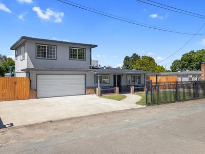 1629 Sunset Ave