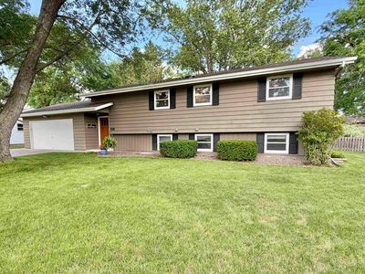 744 Sussex Dr
