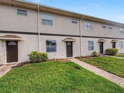 2106 PINE CHACE COURT