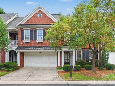 7526 Bluestar Ln