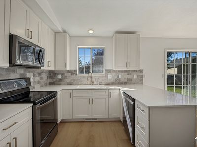 1123 W 2450 N