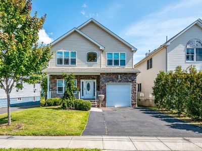 54 Hillcrest Ave