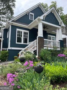 176 Sisson Ave NE