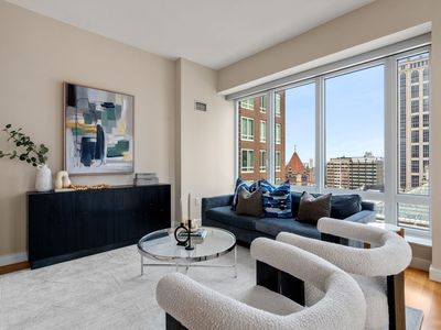400 Stuart St #16B