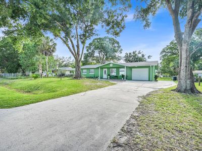 5214 Bowling Green Drive