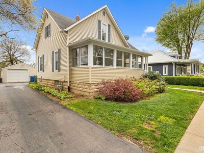 209 Hawkins Ct