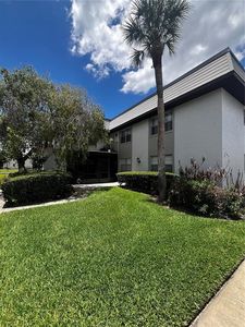 110 Windtree Ln #202