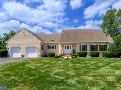 23167 Lakeview Dr