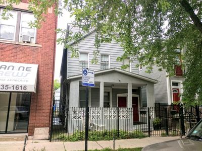 1622 N Washtenaw Ave