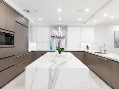 411 Hendricks Isle