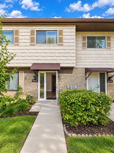 Property at 540 W Lodge Trl APT G, Wheeling, IL