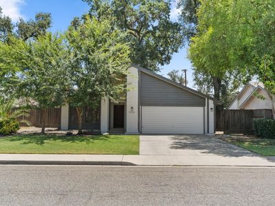 2500 N Charter Oak Ct