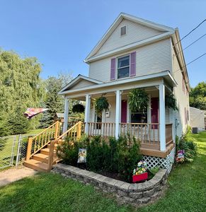 721 Carrie St