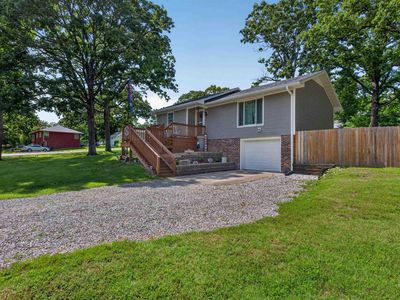 944 Red Bud Dr