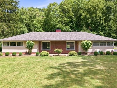 215 E Maitland Ln