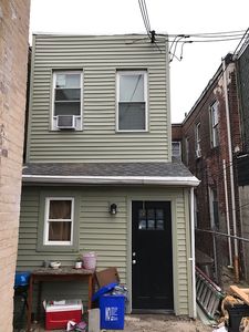 742 S 52nd St