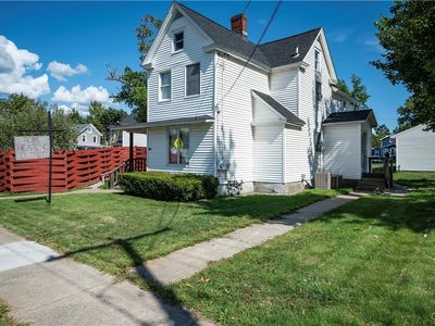 624 Black River Blvd N