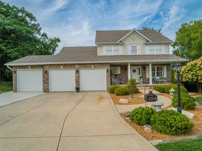1205 Waterside Ln