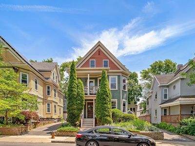 25 Banks St #2