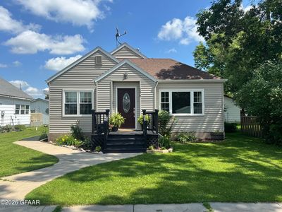 Property at 106 E 1st Ave S, Cavalier, ND