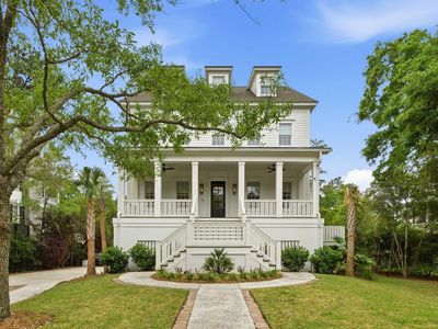 217 King George St