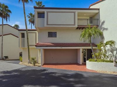 240 WINDWARD PASSAGE #702