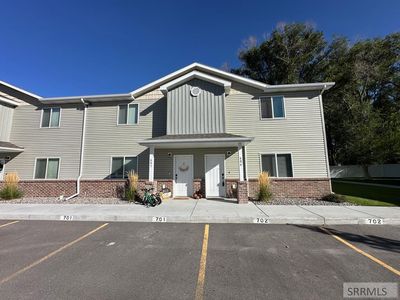 2001 Lawrence Ln #604
