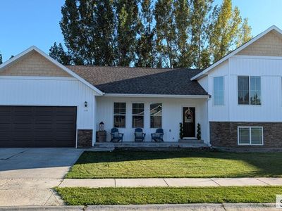 Property at 407 Buckskin Ct, Sugar City, ID