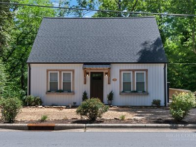 706 Elk Spur Street