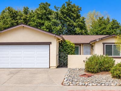 1 Creekview Court