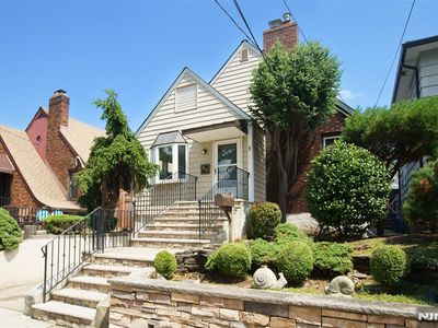 218 Riverview Ave