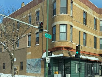 1758 W 35th St APT 3R