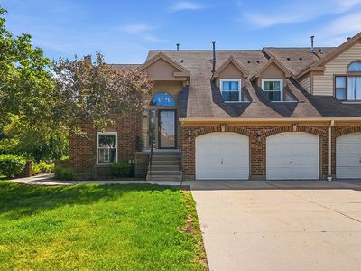 489 Banyan Tree Ln