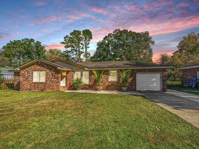 6020 Meadowcliff Ave