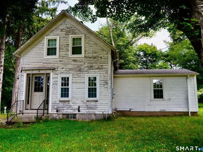 24 Trumbull Highway