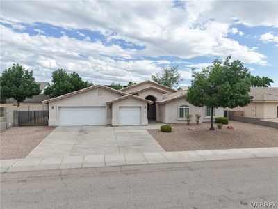 3208 Jennifer Ave