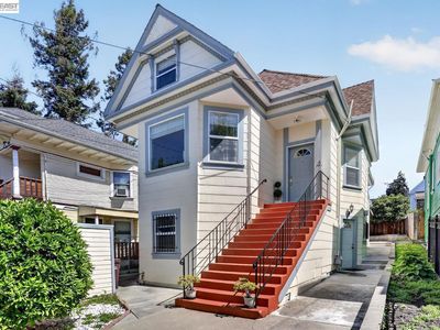 Property at 1328 E 25th St, Oakland, CA