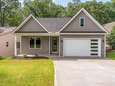 156 Grand Oak Cir