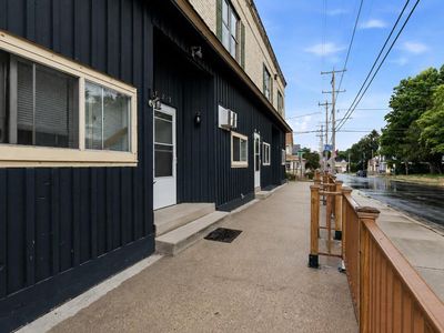 323 Fredonia AVENUE