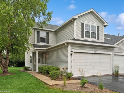 1807 S Wentworth Cir