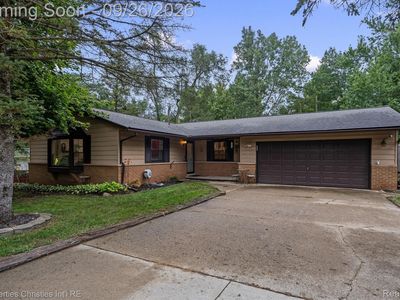 225 S Williams Lake Rd