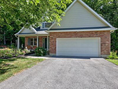 10 Rose Ridge Court