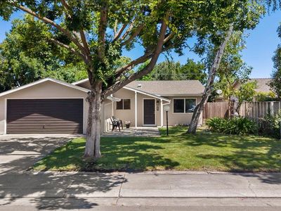 2651 Manzanita Ave