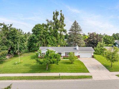 1025 Atkins Rd