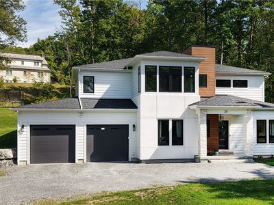 211 N Sunset Dr