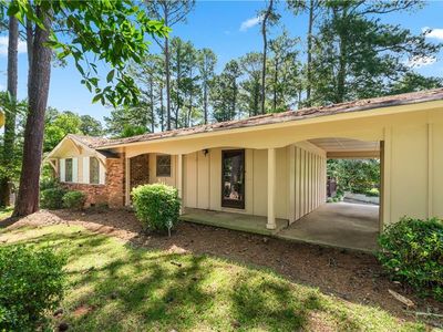 2255 Meadowvale Dr NE