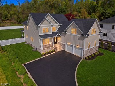 76 Hillside Ave