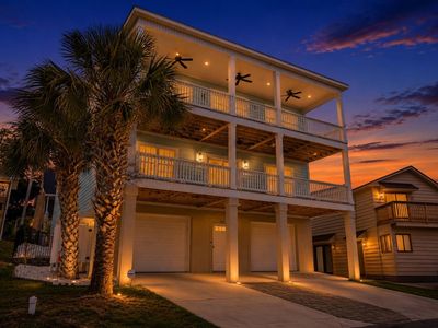 924 Perrin Dr.
