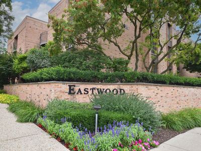3838 N Oakland AVENUE #274